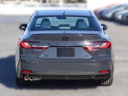 Toyota Camry SE (Natl) 2026