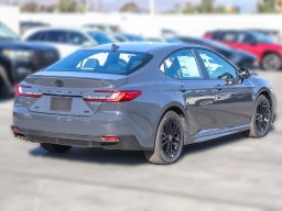 Toyota Camry SE (Natl) 2026