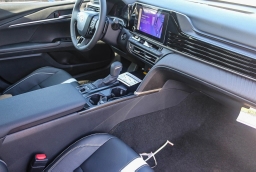 Toyota Camry SE (Natl) 2026