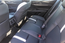 Toyota Camry SE (Natl) 2026