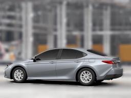 Toyota Camry LE (SE) 2026
