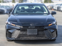 Toyota Camry LE (Natl) 2026