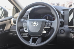 Toyota Camry LE (Natl) 2026