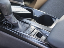 Toyota Camry LE (Natl) 2026