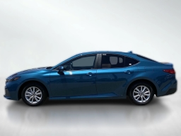 Toyota Camry LE (Natl) 2026
