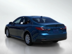 Toyota Camry LE (Natl) 2026
