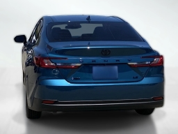 Toyota Camry LE (Natl) 2026