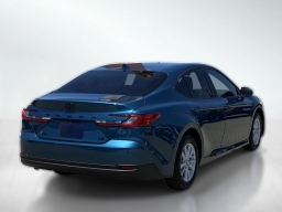 Toyota Camry LE (Natl) 2026