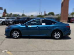 Toyota Camry LE (Natl) 2026