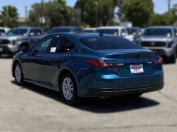 Toyota Camry LE (Natl) 2026