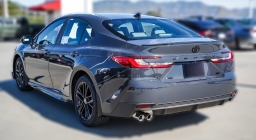 Toyota Camry SE (Natl) 2026
