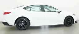 Toyota Camry SE (Natl) 2026