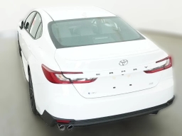 Toyota Camry SE (Natl) 2026