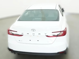 Toyota Camry SE (Natl) 2026