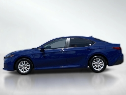 Toyota Camry LE (Natl) 2026