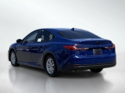 Toyota Camry LE (Natl) 2026