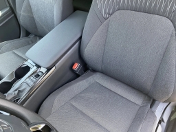 Toyota Camry LE (Natl) 2026