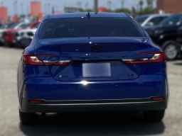 Toyota Camry LE (Natl) 2026