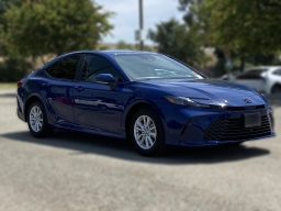 Toyota Camry LE (Natl) 2026