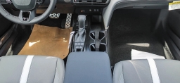 Toyota Camry SE (Natl) 2026