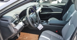 Toyota Camry SE (Natl) 2026