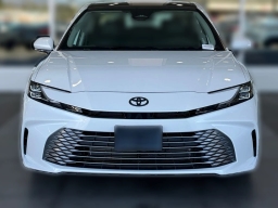 Toyota Camry XLE (Natl) 2026