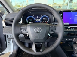Toyota Camry XLE (Natl) 2026