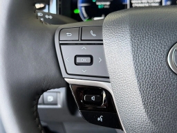 Toyota Camry XLE (Natl) 2026