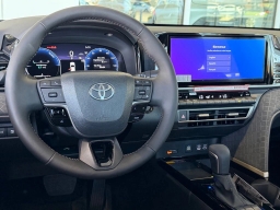 Toyota Camry XLE (Natl) 2026
