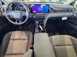 Toyota Camry XLE (Natl) 2026