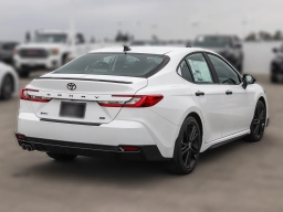 Toyota Camry SE (Natl) 2026