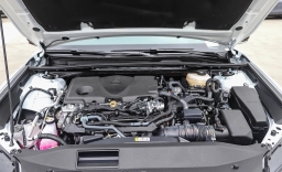 Toyota Camry SE (Natl) 2026