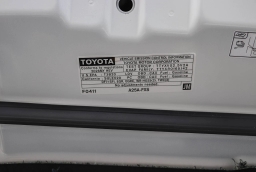 Toyota Camry SE (Natl) 2026
