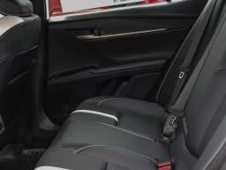 Toyota Camry SE (Natl) 2026