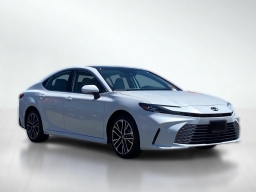 Toyota Camry XLE (Natl) 2026