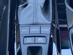 Toyota Camry XLE (Natl) 2026