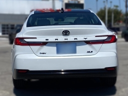 Toyota Camry XLE (Natl) 2026