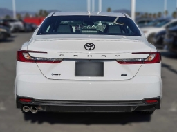 Toyota Camry SE (Natl) 2026