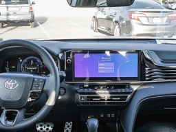 Toyota Camry SE (Natl) 2026