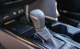 Toyota Camry SE (Natl) 2026