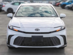 Toyota Camry SE (Natl) 2026