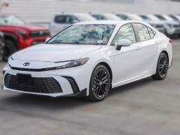 Toyota Camry SE (Natl) 2026