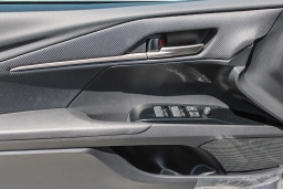 Toyota Camry SE (Natl) 2026