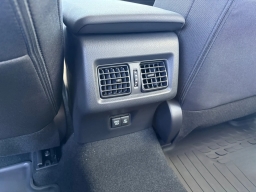 Toyota Camry LE (Natl) 2026