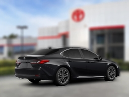 Toyota Camry XLE (Natl) 2026