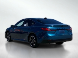 Toyota Camry XLE (Natl) 2026