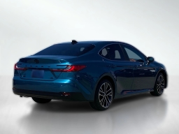Toyota Camry XLE (Natl) 2026