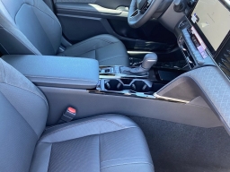 Toyota Camry XLE (Natl) 2026