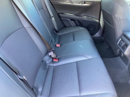 Toyota Camry XLE (Natl) 2026
