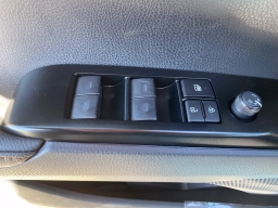Toyota Camry XLE (Natl) 2026